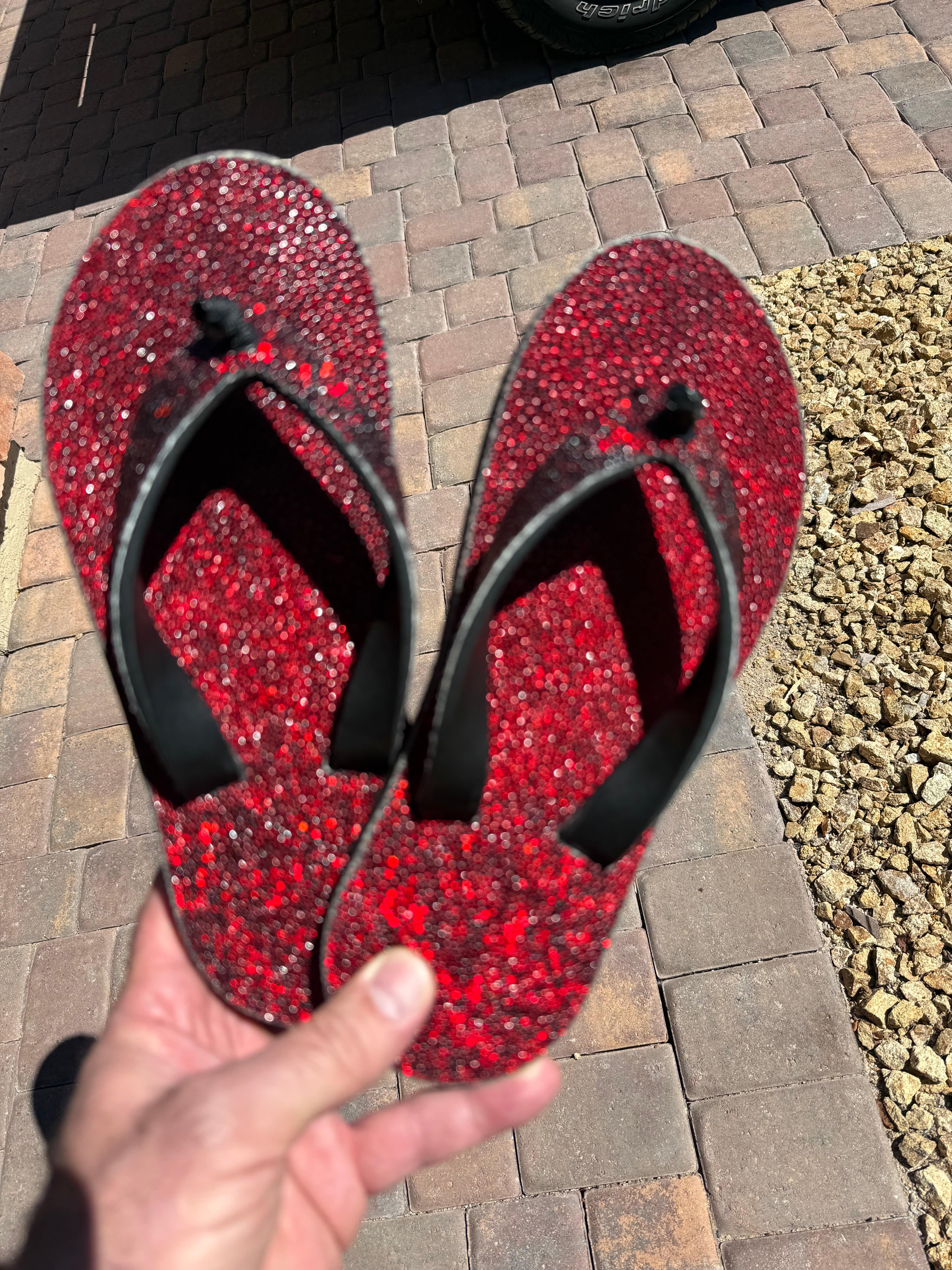 Toehold Vampire Stingray flip-flops with black straps and vibrant underwater stingray design, casual footwear for summer.