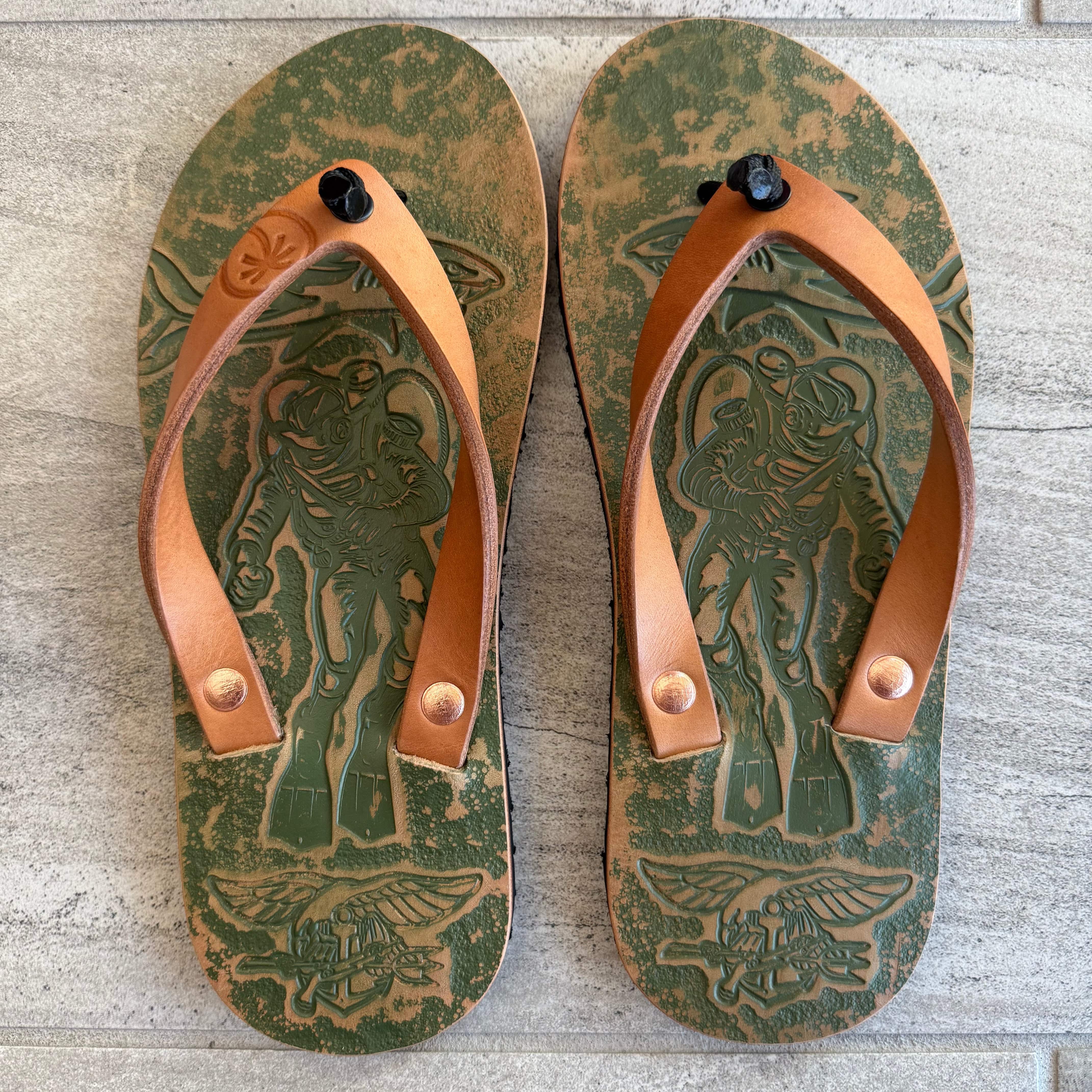 Men's Navy SEAL Gen 27 RTS flip-flops by Toehold, navy blue straps and cushioned sole, casual summer footwear.